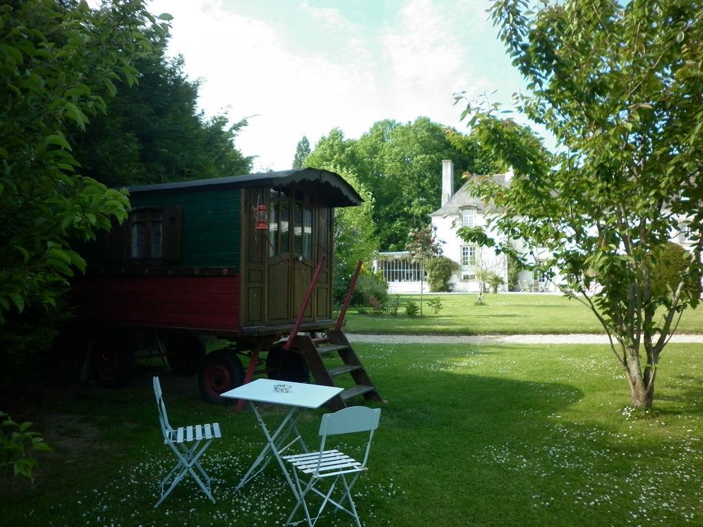 Manoir De La Baronnie Bed & Breakfast Saint-Malo Bagian luar foto