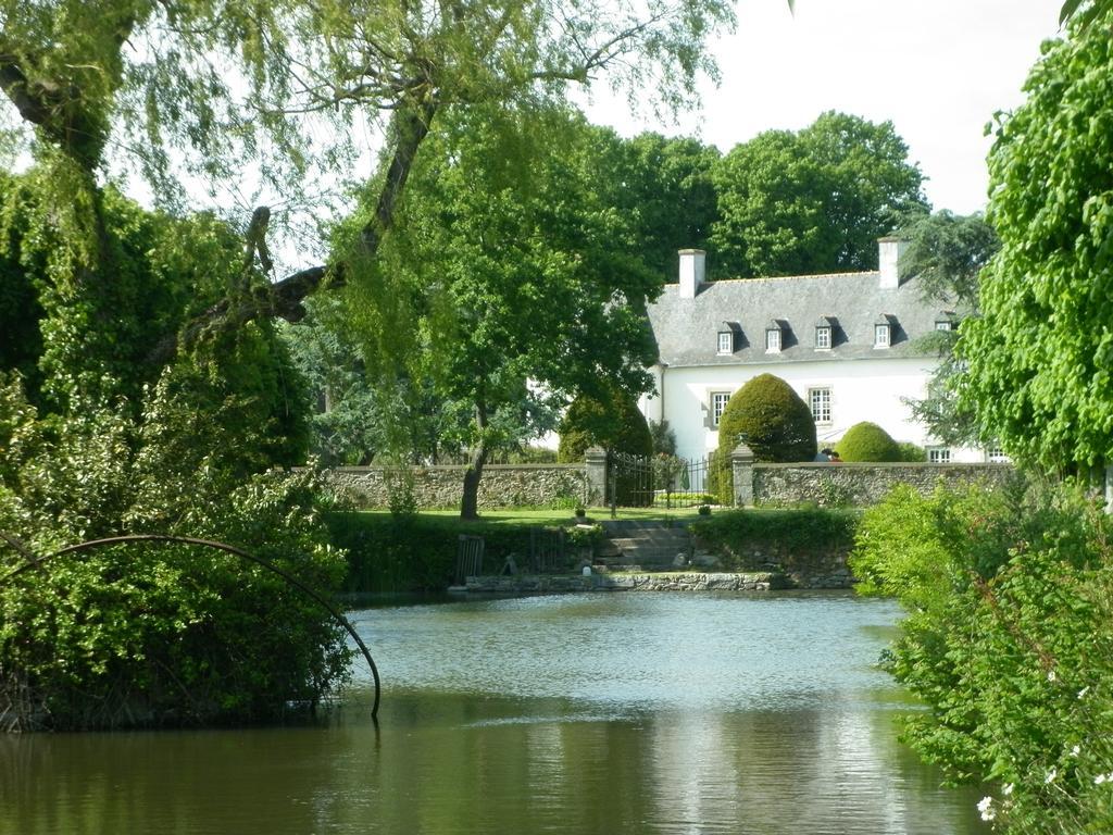Manoir De La Baronnie Bed & Breakfast Saint-Malo Bagian luar foto