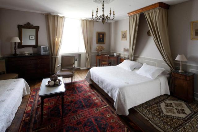 Manoir De La Baronnie Bed & Breakfast Saint-Malo Ruang foto