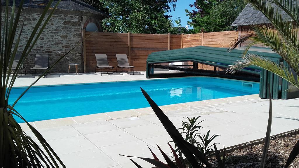 Manoir De La Baronnie Bed & Breakfast Saint-Malo Bagian luar foto