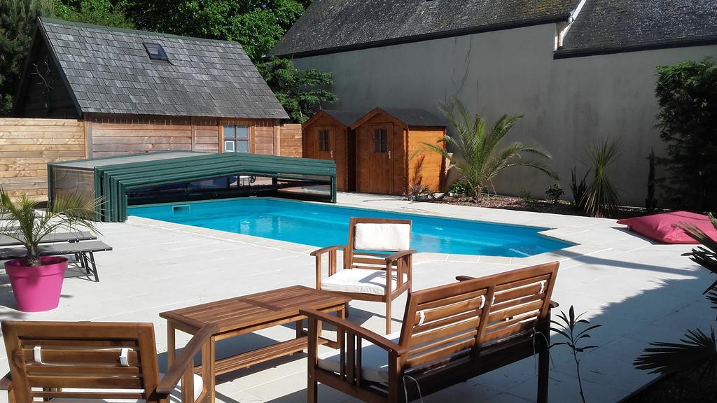 Manoir De La Baronnie Bed & Breakfast Saint-Malo Bagian luar foto